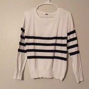 *SOLD* Long sleeve striped sweater